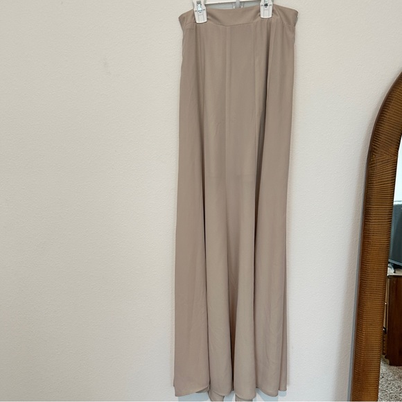 Show Me Your Mumu Maxi Princess Ariel Skirt Soft Beige XS - Picture 3 of 6
